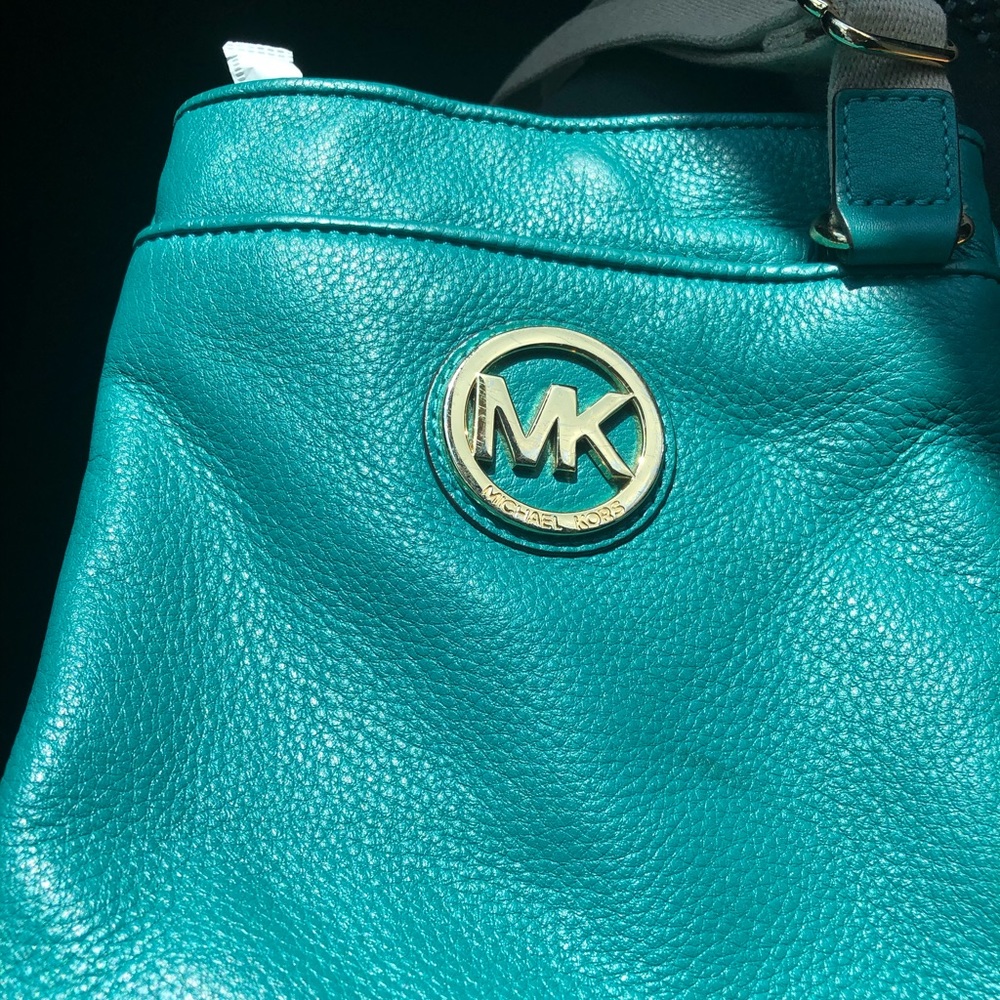 EUC MICHAEL KORS CROSSBODY